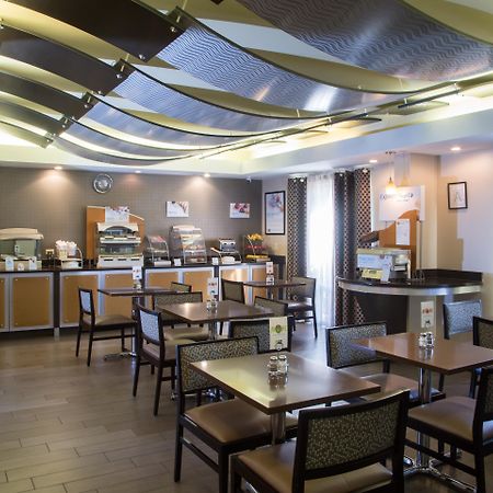 Holiday Inn Express & Suites - Oxford By Ihg Buitenkant foto