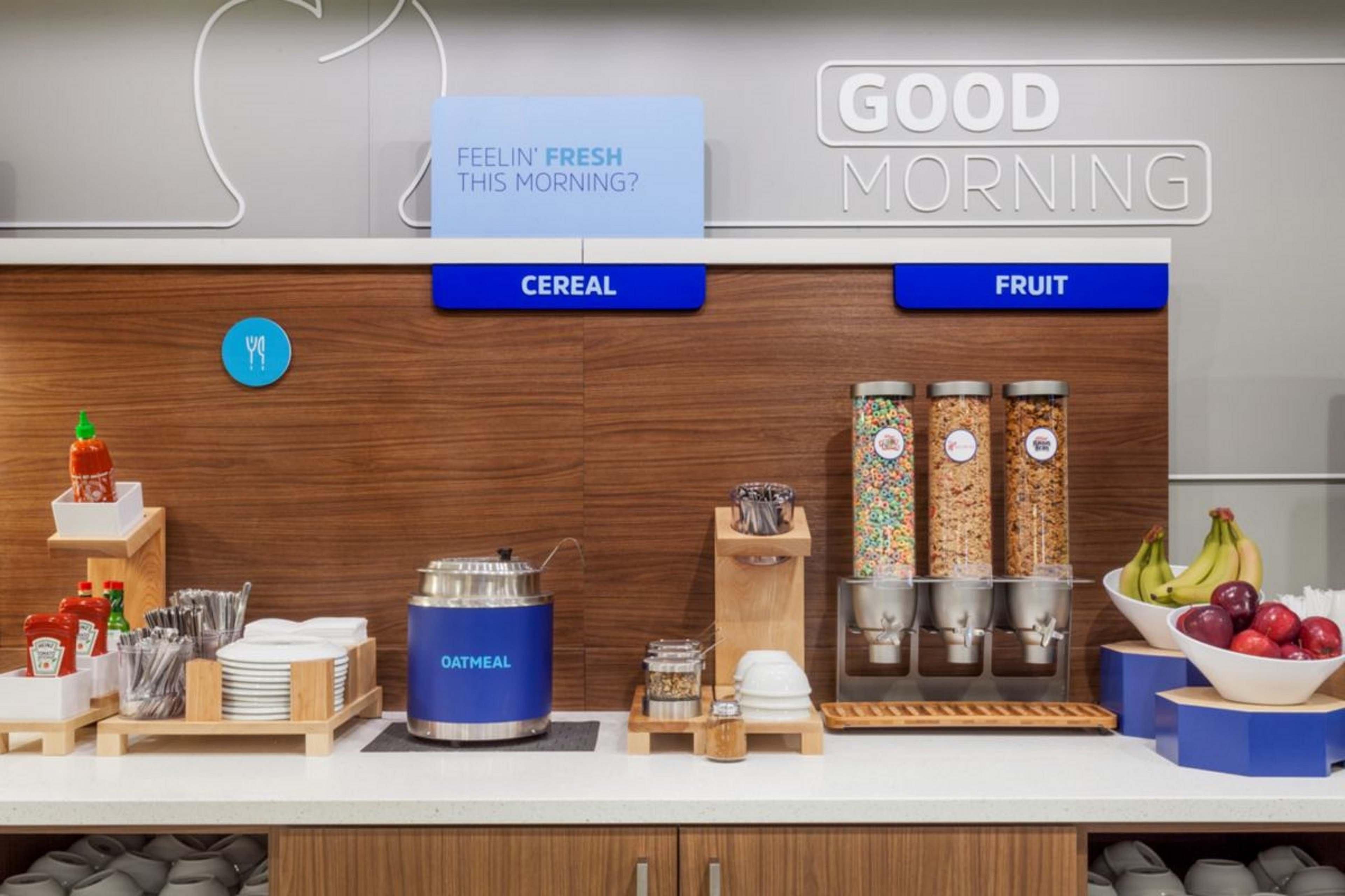 Holiday Inn Express & Suites - Oxford By Ihg Buitenkant foto