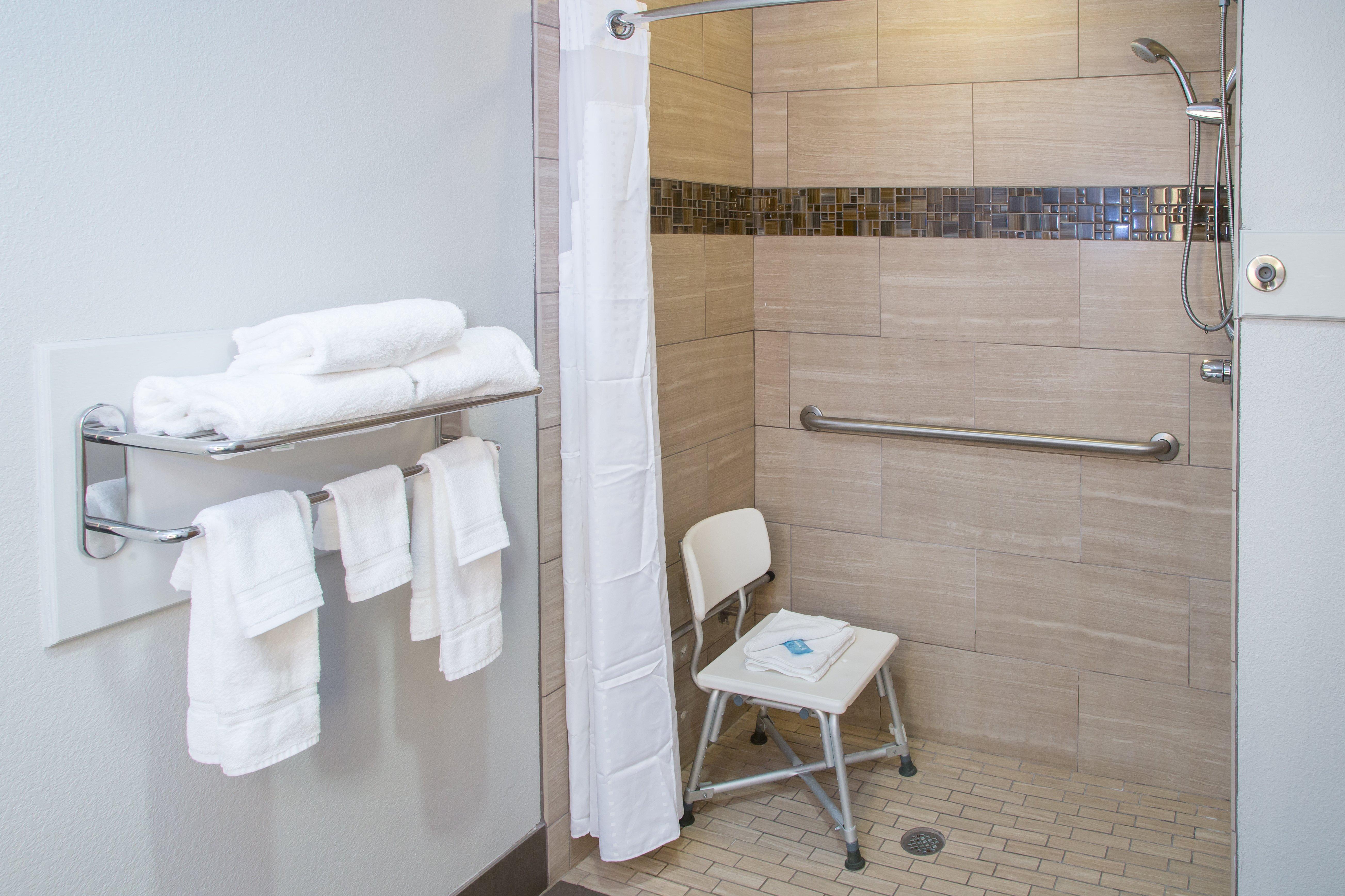 Holiday Inn Express & Suites - Oxford By Ihg Buitenkant foto
