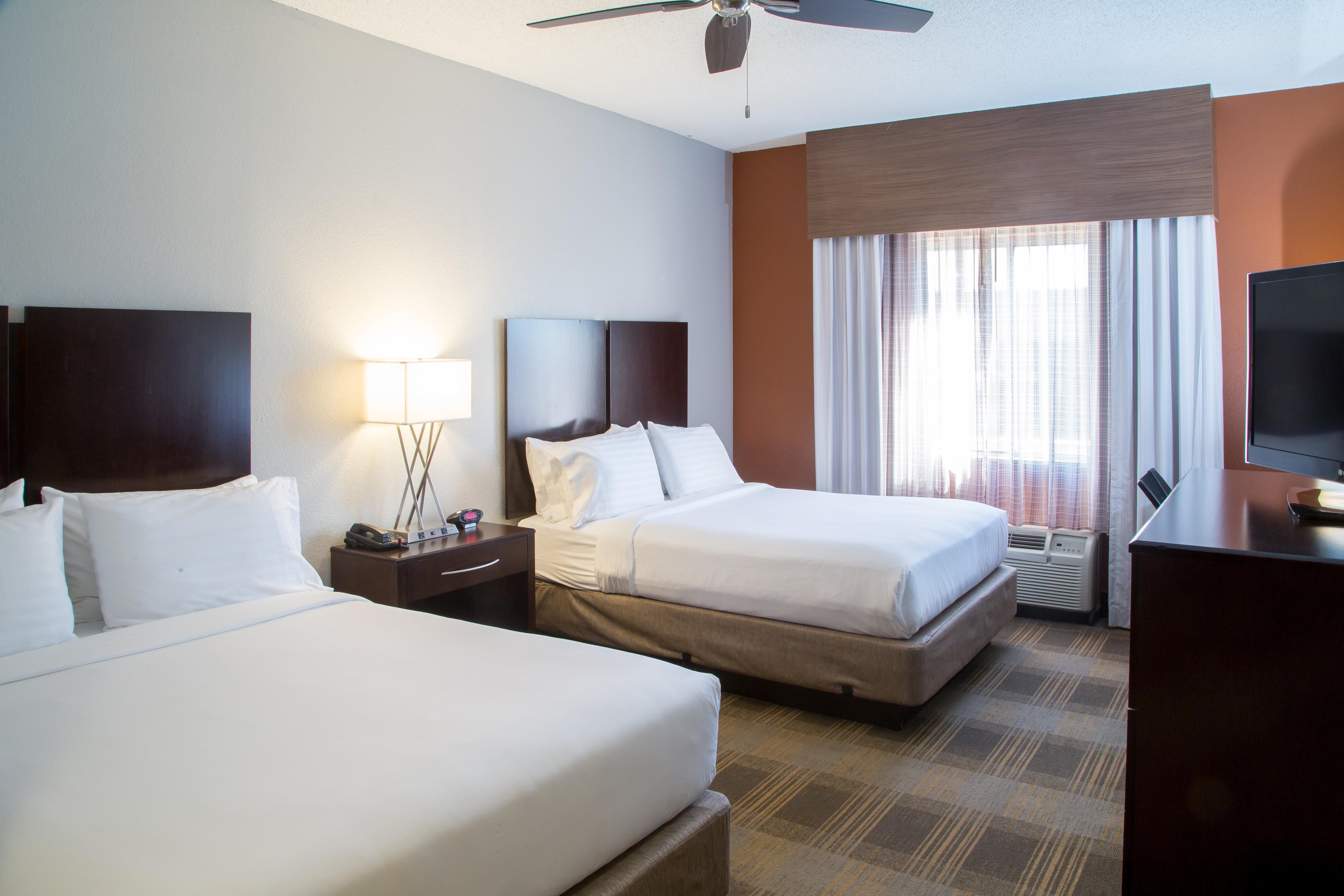 Holiday Inn Express & Suites - Oxford By Ihg Buitenkant foto