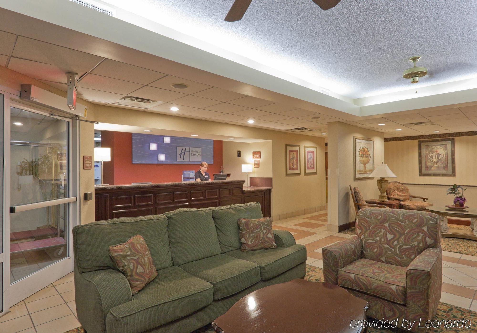 Holiday Inn Express & Suites - Oxford By Ihg Buitenkant foto