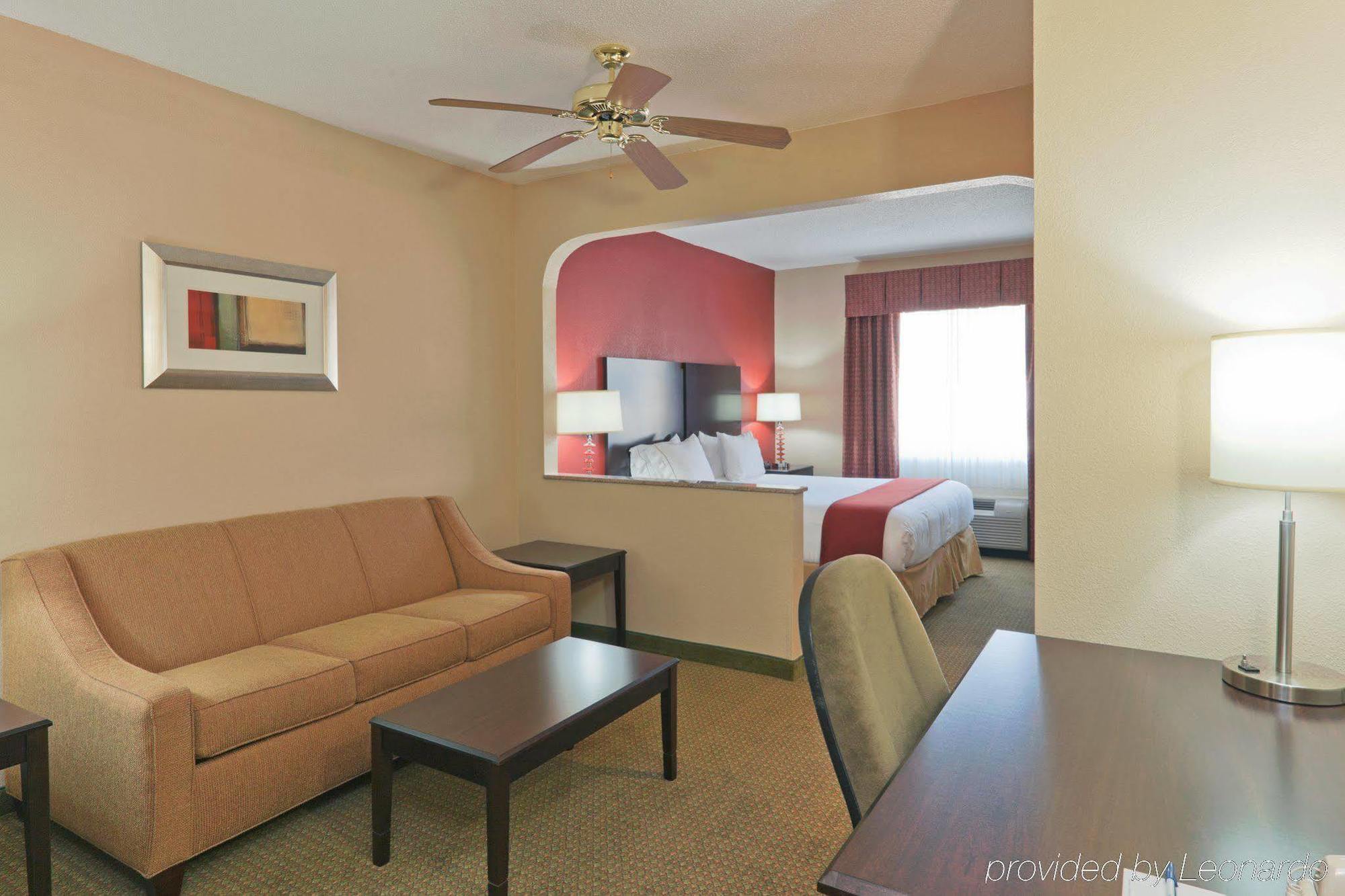 Holiday Inn Express & Suites - Oxford By Ihg Kamer foto